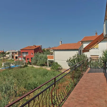 Apartman Boris 1079 Galizana