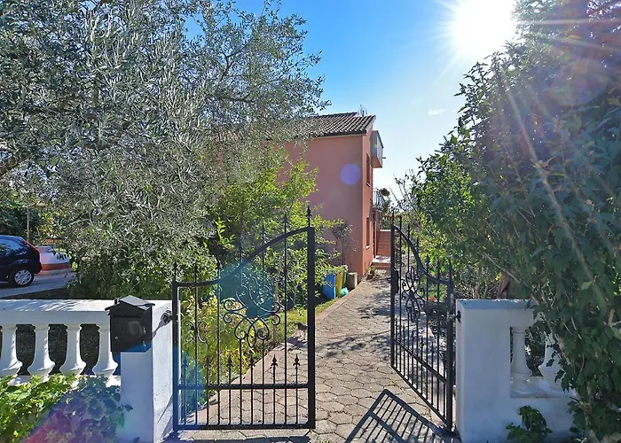 Boris 1079 아파트