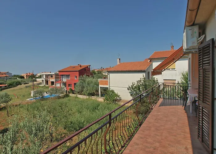 아파트 Boris 1079 Galižana