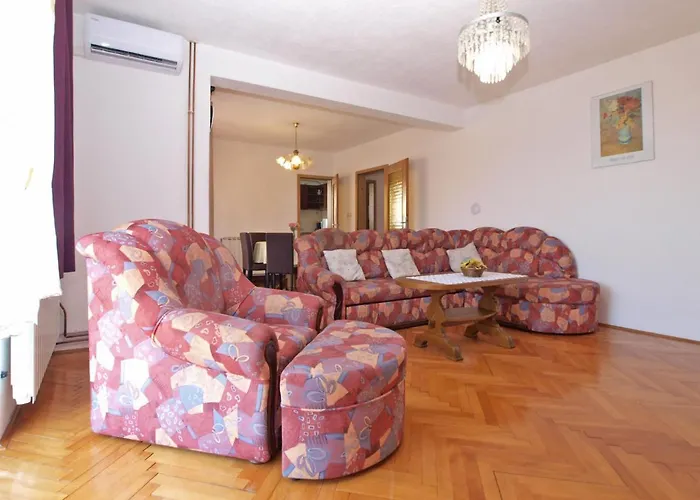 Boris 1079 아파트